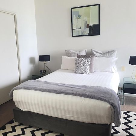 Harbour Escape Apartments Docklands Melbourne Bagian luar foto