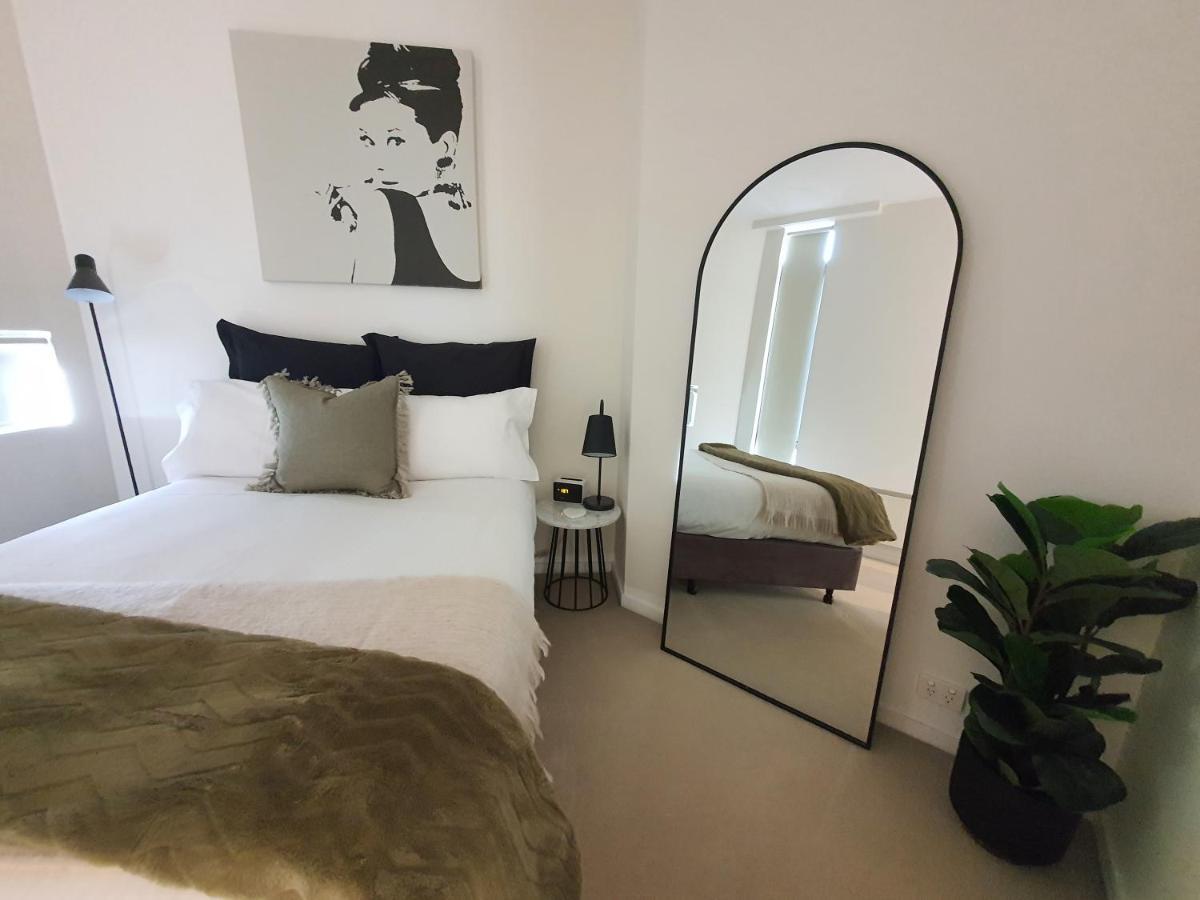 Harbour Escape Apartments Docklands Melbourne Bagian luar foto