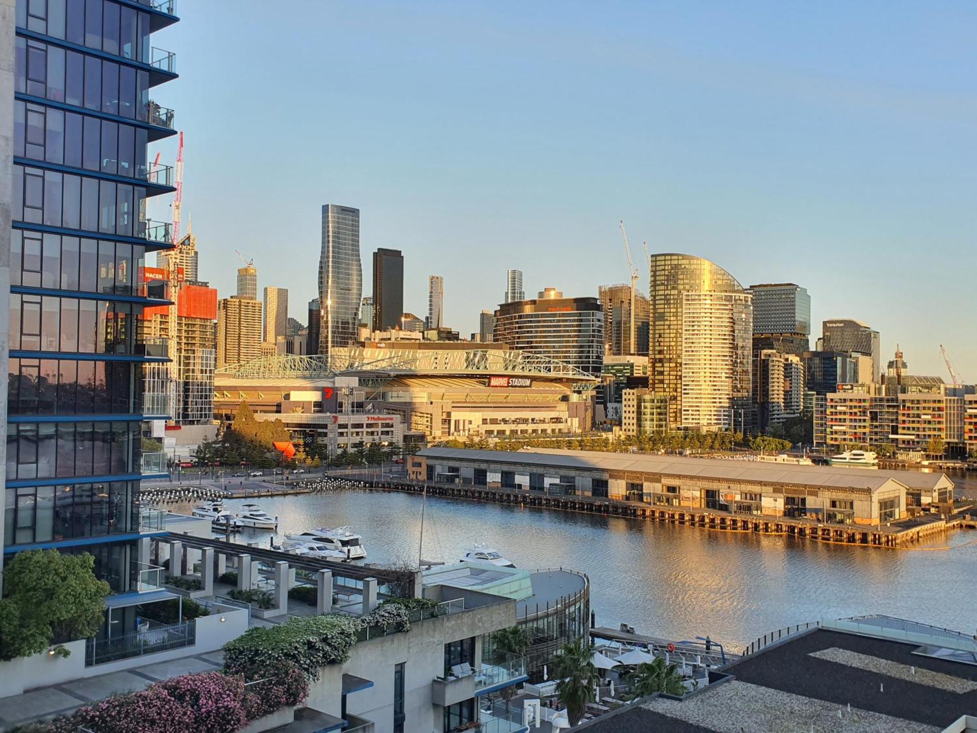 Harbour Escape Apartments Docklands Melbourne Bagian luar foto