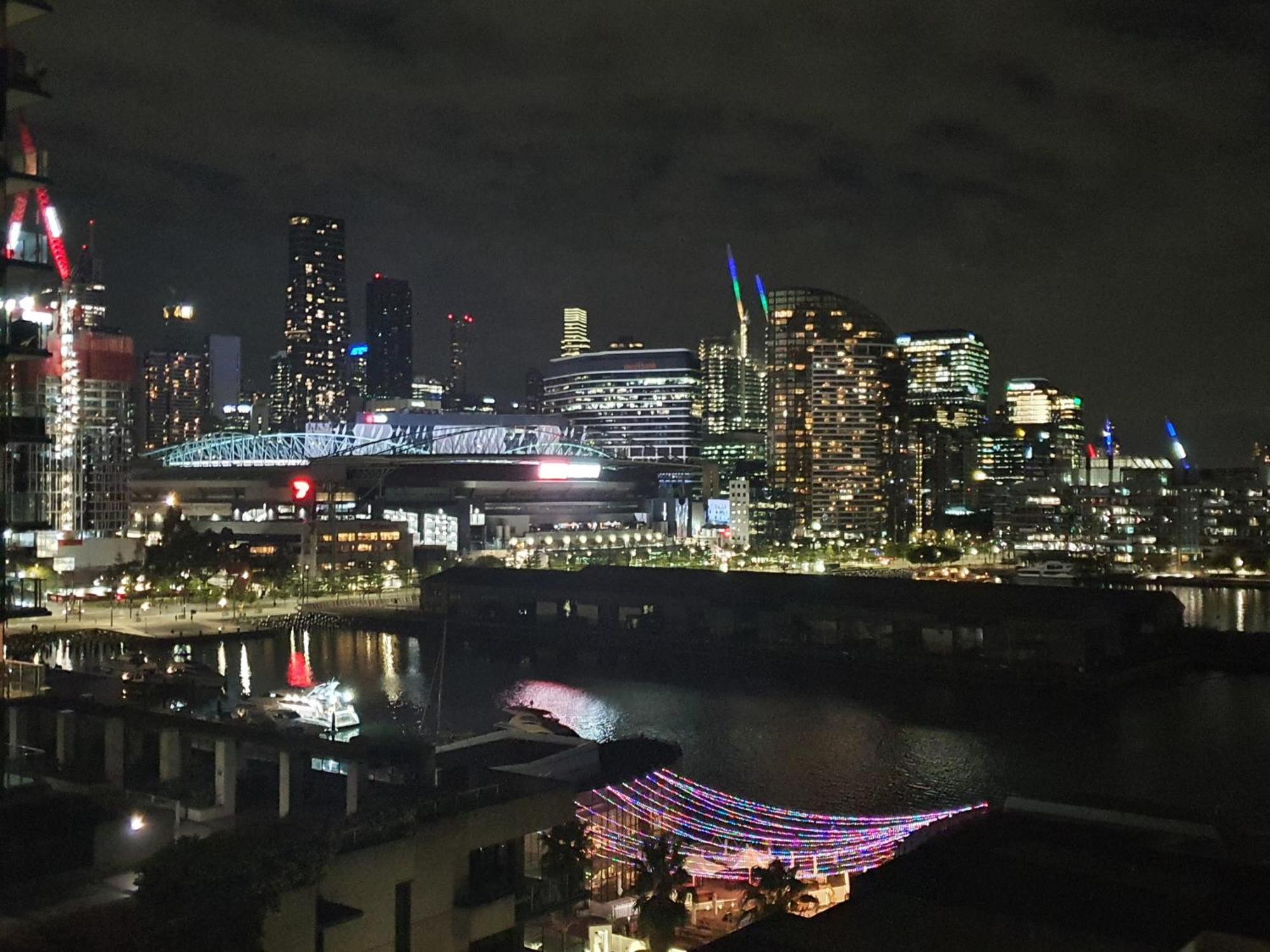 Harbour Escape Apartments Docklands Melbourne Bagian luar foto
