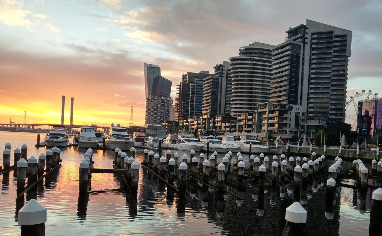 Harbour Escape Apartments Docklands Melbourne Bagian luar foto