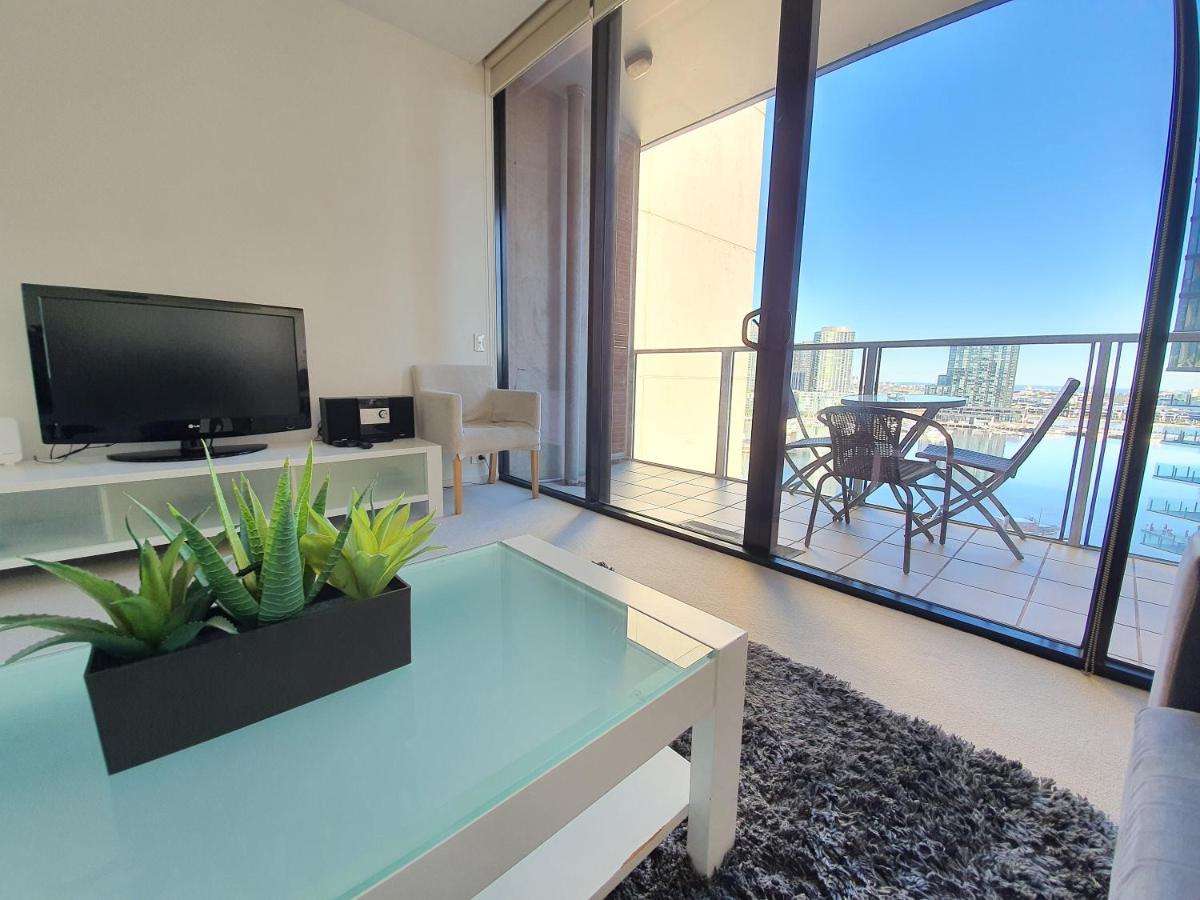 Harbour Escape Apartments Docklands Melbourne Bagian luar foto